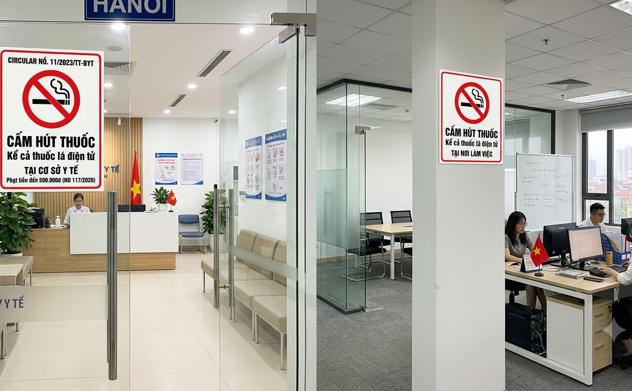 Tỷ lệ hút thuốc lá điếu và phơi nhiễm khói thuốc thụ động giảm mạnh sau 13 năm thực thi Luật