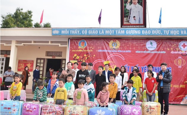Công đoàn KTNN chuyên ngành II và KTNN khu vực VII phối hợp tổ chức chương trình thiện nguyện “Tết sum vầy - kết nối yêu thương”