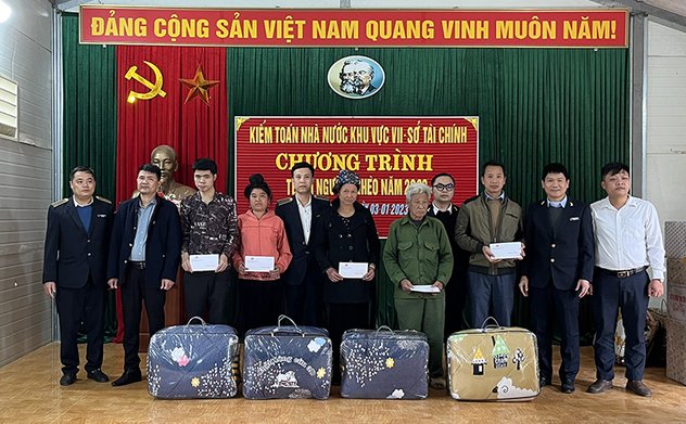 Kiểm toán nhà nước khu vực VII tổ chức chương trình “Tết vì người nghèo – Xuân Quý Mão 2023” tại 06 tỉnh Tây Bắc