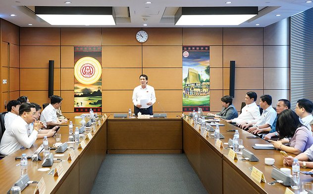 Tập trung đề ra những giải pháp thực sự khác biệt, đột phá, cụ thể, phù hợp để đẩy mạnh phát triển kinh tế - xã hội