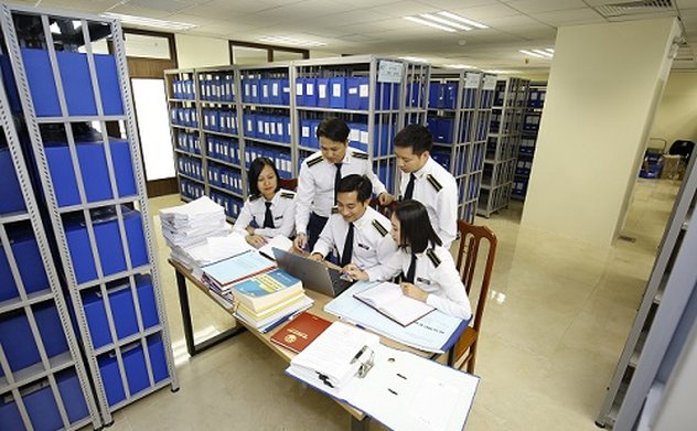 Niêm yết danh sách công chức, viên chức và người lao động được nâng bậc lương trước thời hạn năm 2019