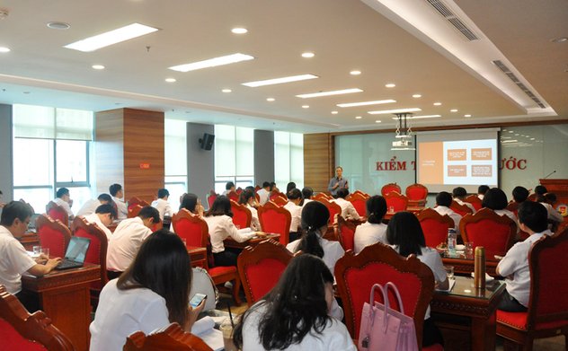 Khai giảng Khóa bồi dưỡng kỹ năng giao tiếp, thuyết trình và lễ tân đối ngoại cho công chức, viên chức KTNN