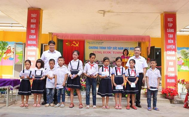 Đoàn Thanh niên Vụ Tổng hợp KTNN tổ chức chương trình “Tiếp sức năm học mới - Vững bước tương lai”