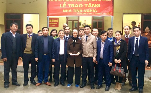 Công đoàn KTNN chuyên ngành VII trao tặng nhà tình nghĩa cho gia đình chính sách tại xã Trung Hòa, huyện Yên Mỹ,  tỉnh Hưng Yên