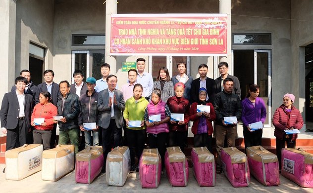 KTNN chuyên ngành Ia trao nhà tình nghĩa tại huyện Yên Châu, tỉnh Sơn La