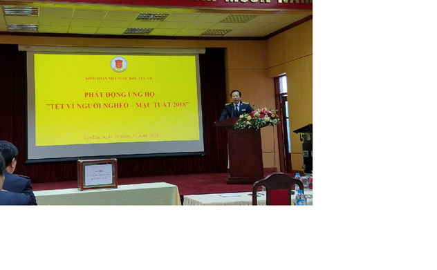 Kiểm toán nhà nước khu vực VII trao tặng quà “Tết vì người nghèo xuân Mậu Tuất 2018”