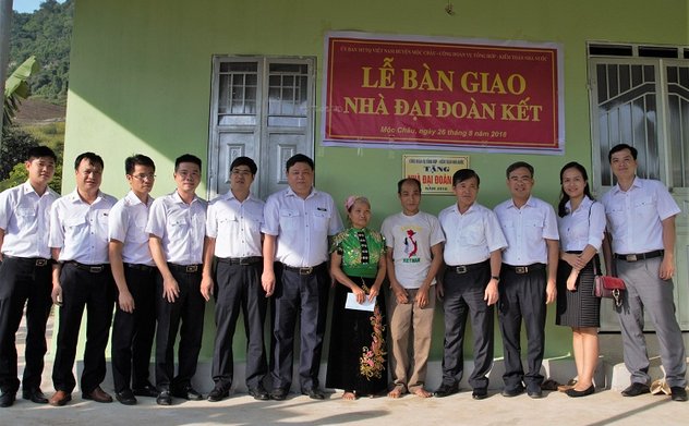 Công đoàn Vụ Tổng hợp KTNN trao 07 căn nhà “Đại đoàn kết” tại huyện Mộc Châu, Sơn La